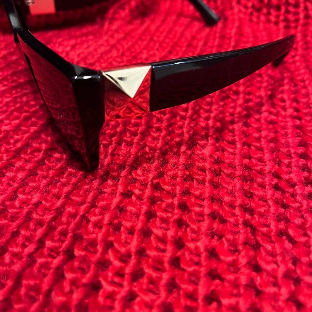 Valentino Black Gradient Sunglasses
